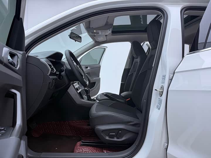 Фото 5 - Volkswagen T-Cross