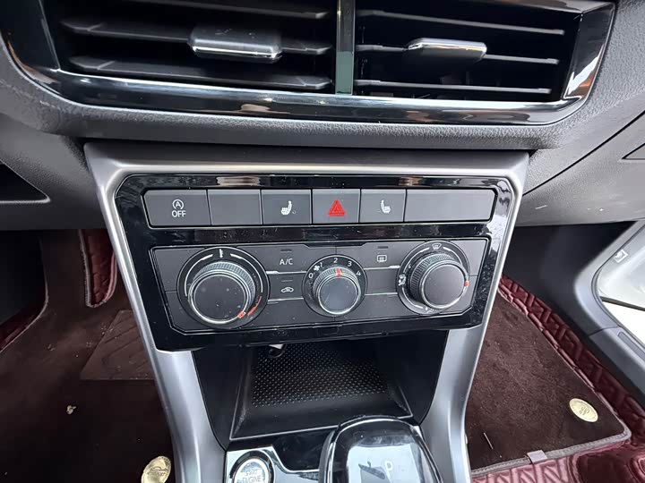 Фото 9 - Volkswagen T-Cross