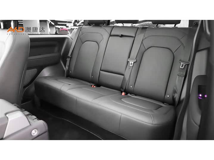 Фото 7 - Land Rover Defender