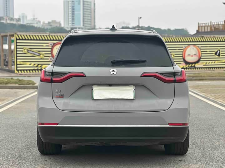 Фото 8 - Nio ES8