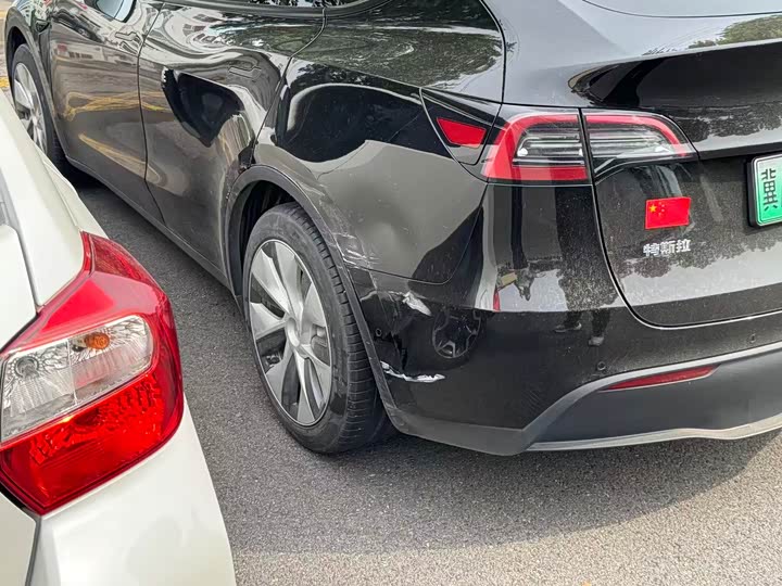 Фото 9 - Tesla Model Y