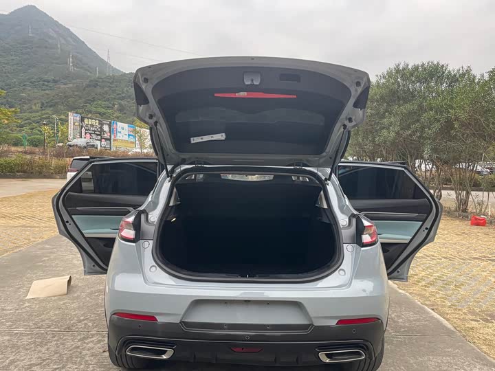 Фото 6 - Geely Emgrand GS