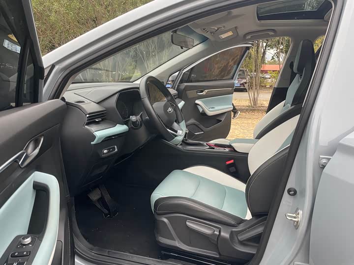 Фото 7 - Geely Emgrand GS