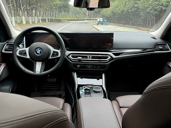 Фото 7 - BMW i3