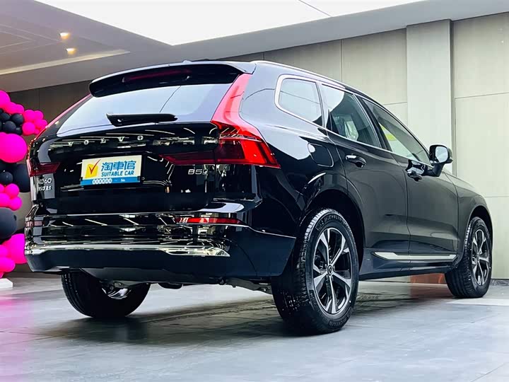 Фото 4 - Volvo XC60