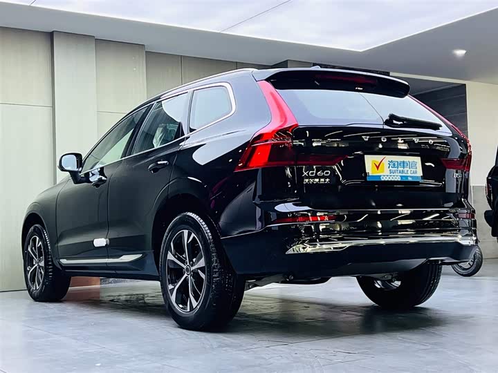 Фото 6 - Volvo XC60