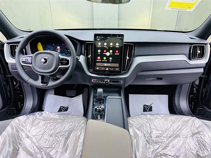 Фото 9 - Volvo XC60