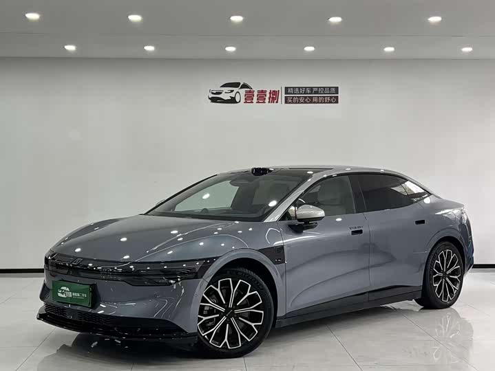 Фото 1 - Zeekr 007