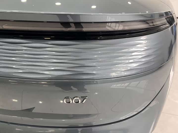 Фото 8 - Zeekr 007