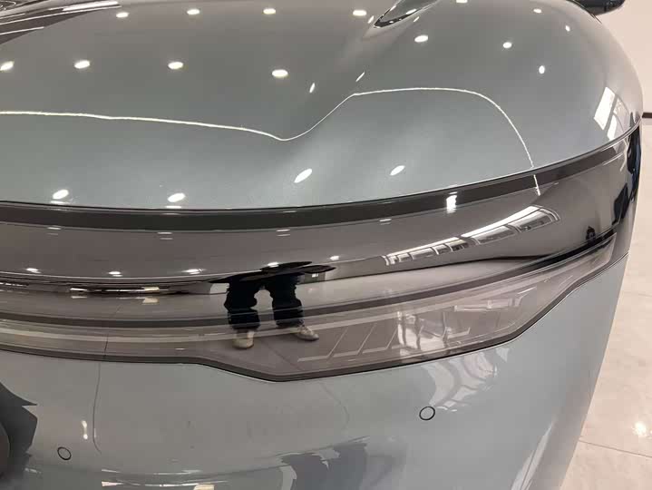 Фото 9 - Zeekr 007