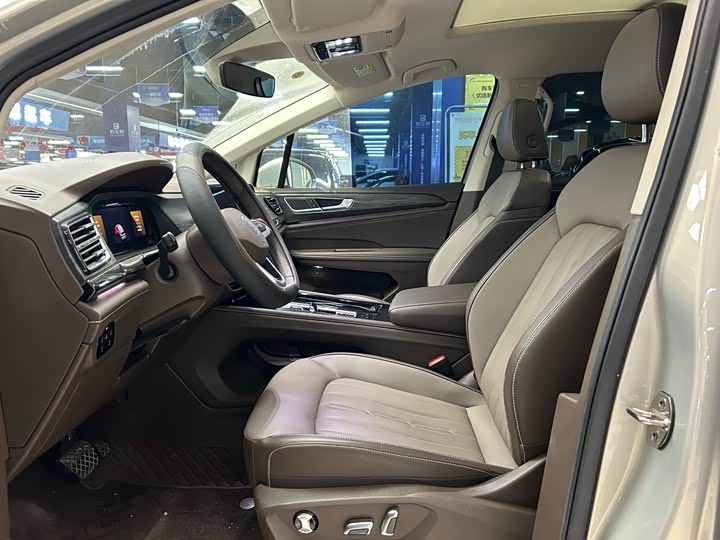 Фото 4 - Volkswagen Viloran