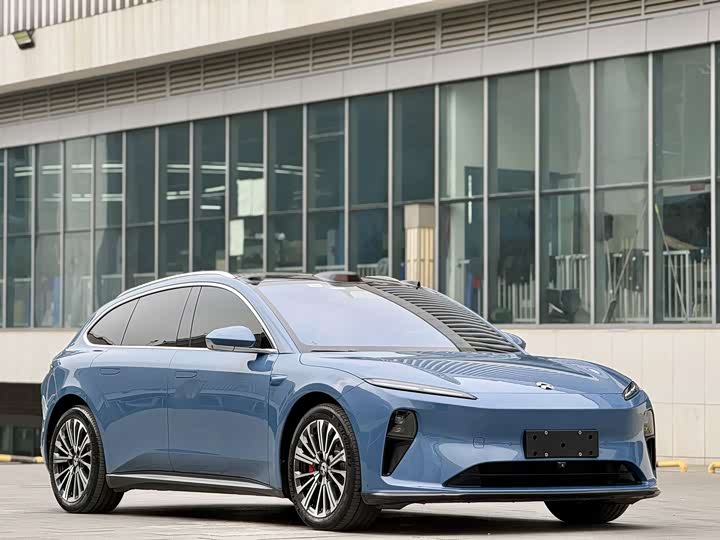 Фото 2 - Nio ET5T