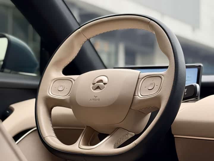 Фото 8 - Nio ET5T