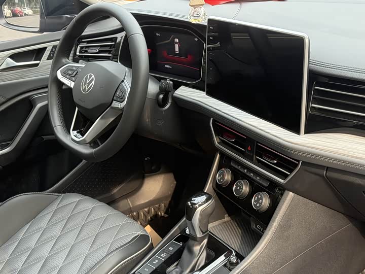 Фото 4 - Volkswagen Sagitar L