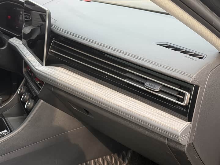 Фото 5 - Volkswagen Sagitar L