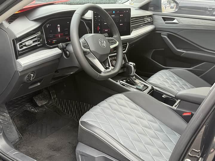 Фото 8 - Volkswagen Sagitar L