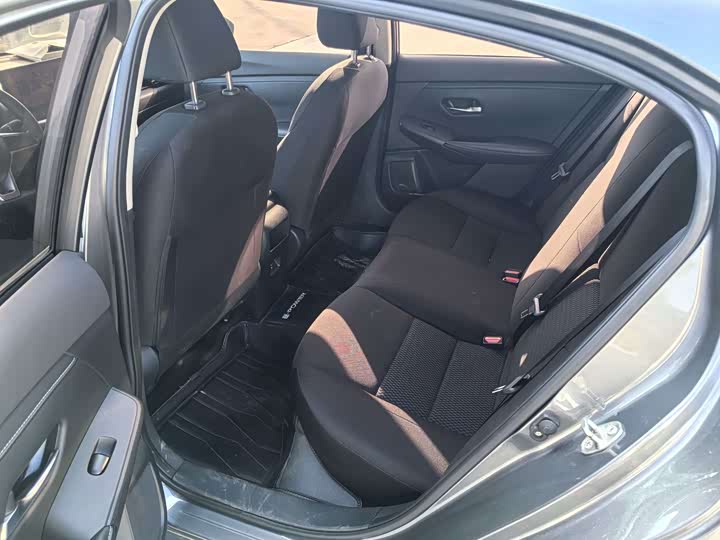 Фото 4 - Nissan Sylphy