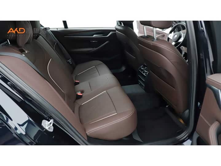 Фото 8 - BMW 5 Series