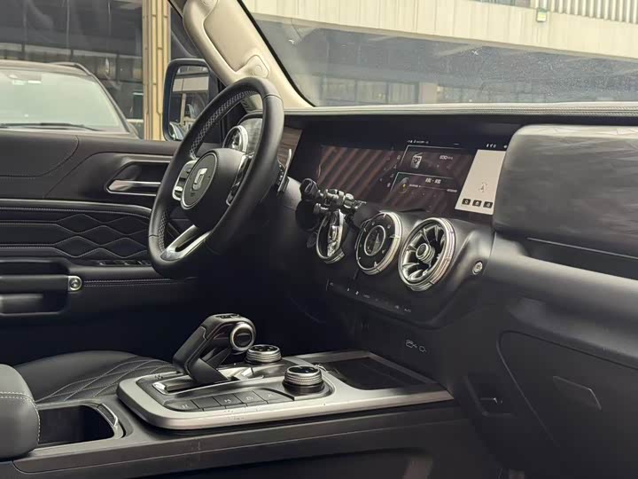 Фото 8 - Tank 300