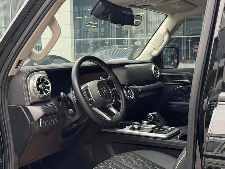 Фото 9 - Tank 300