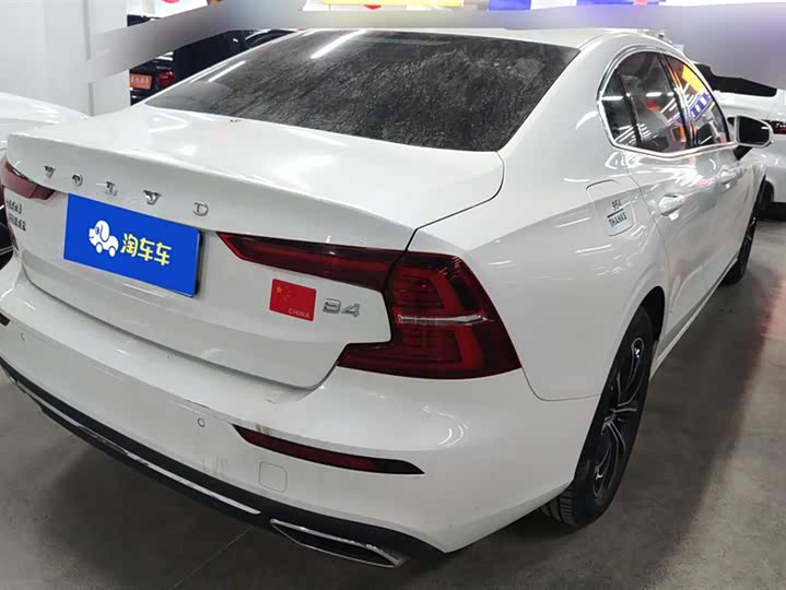 Фото 3 - Volvo S60