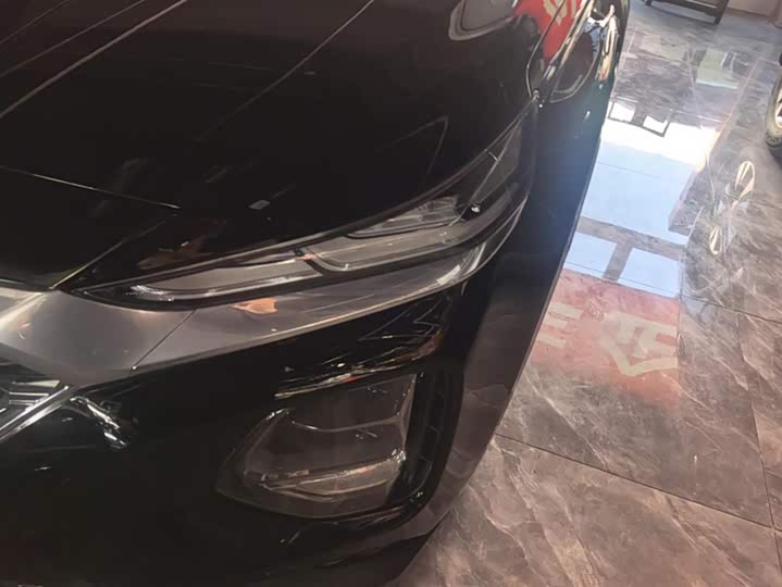 Фото 5 - Hyundai Santa Fe