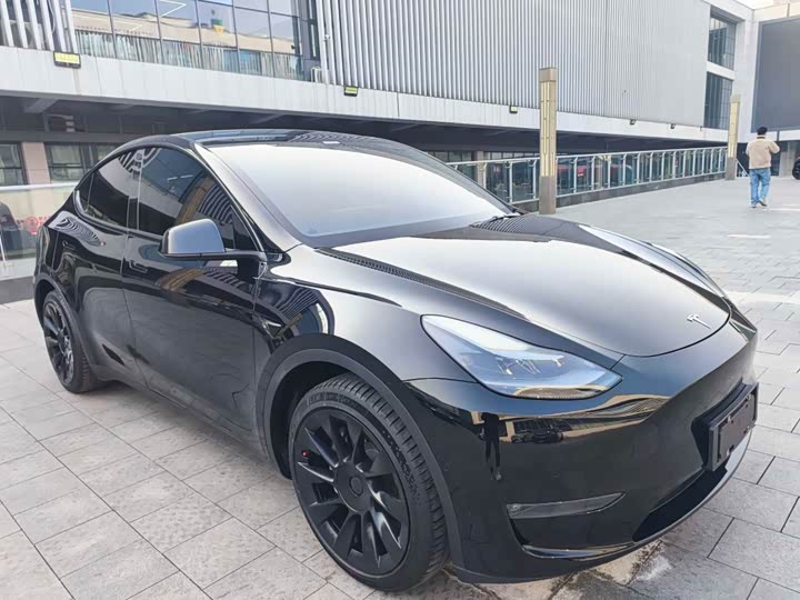 Фото 3 - Tesla Model Y