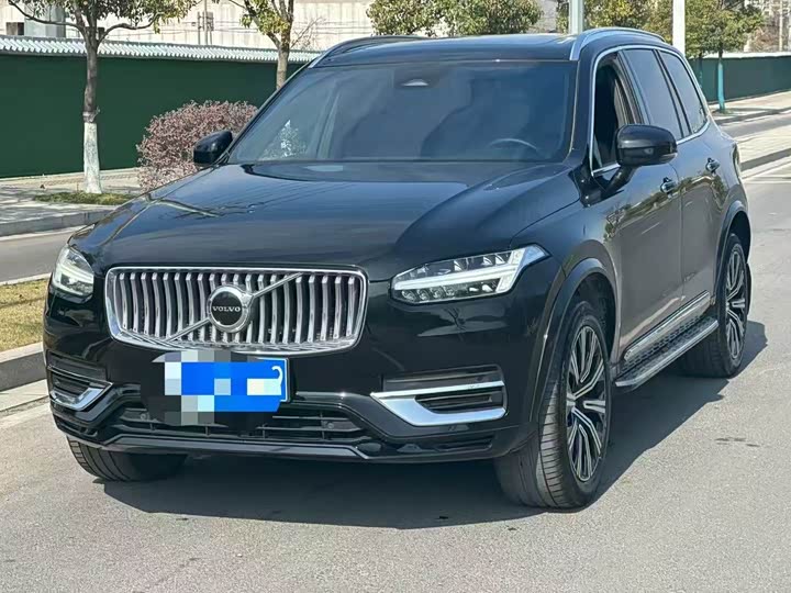 Фото 1 - Volvo XC90