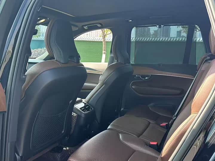 Фото 5 - Volvo XC90