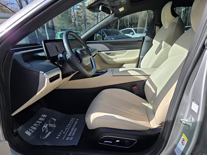 Фото 4 - XPeng P7