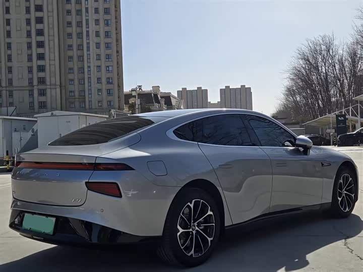 Фото 7 - XPeng P7