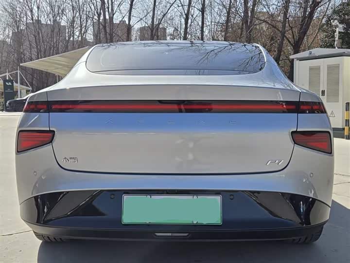 Фото 8 - XPeng P7