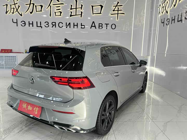 Фото 5 - Volkswagen Golf