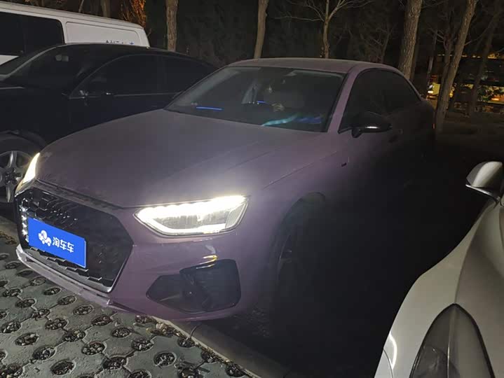 Фото 1 - Audi A4L