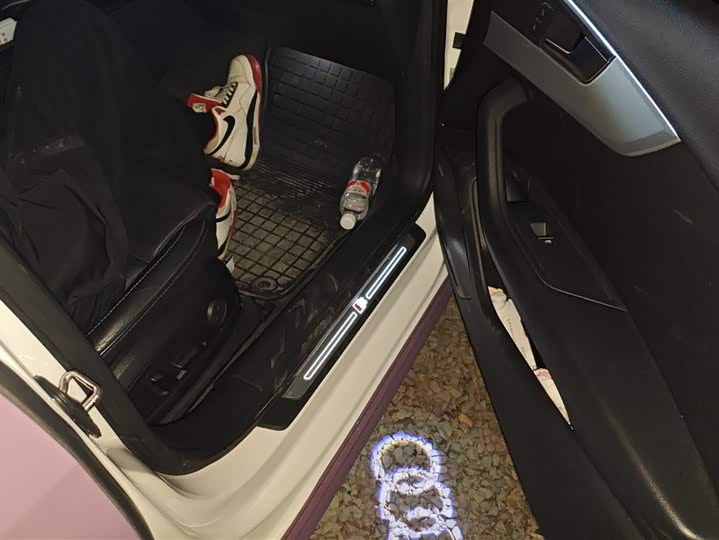 Фото 8 - Audi A4L