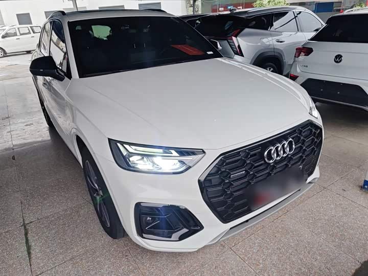 Фото 4 - Audi Q5L