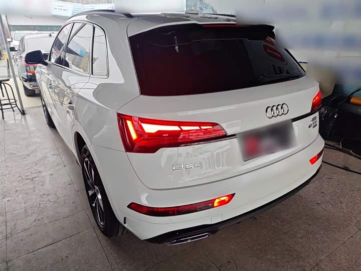 Фото 5 - Audi Q5L