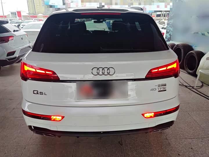 Фото 6 - Audi Q5L