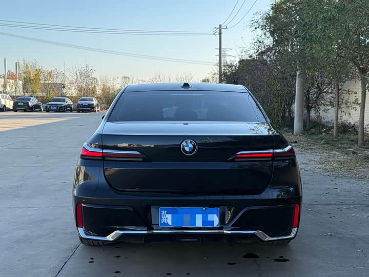 Фото 4 - BMW 7 Series