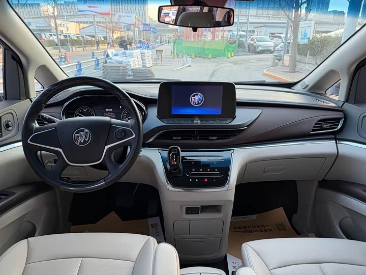 Фото 8 - Buick GL8 ES