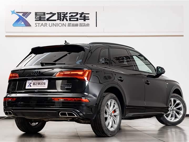 Фото 7 - Audi Q5L