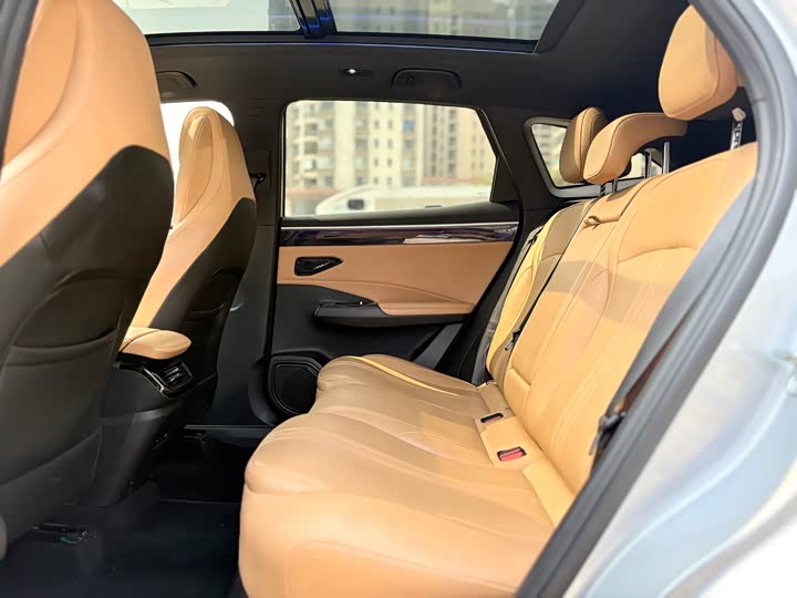 Фото 5 - Geely Galaxy L7