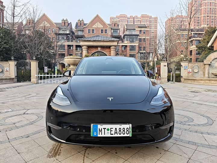 Фото 2 - Tesla Model Y
