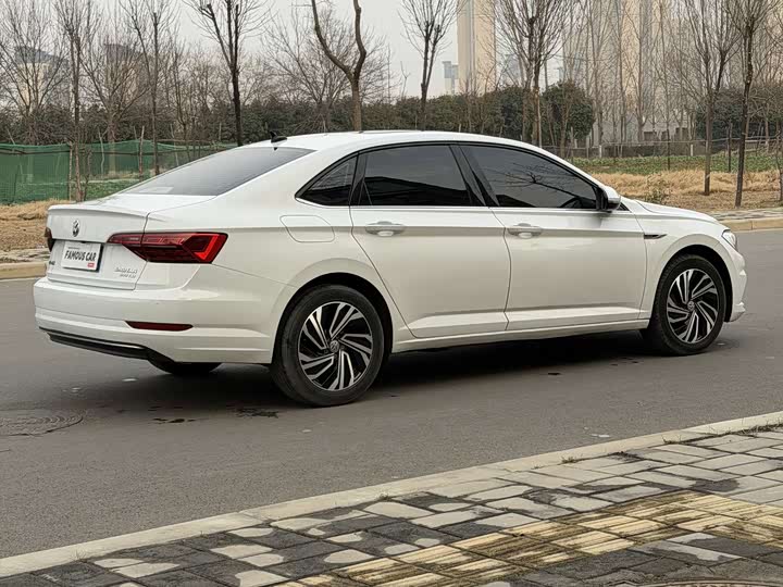 Фото 4 - Volkswagen Sagitar L