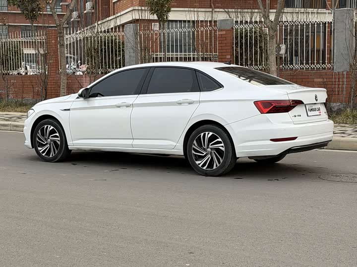 Фото 6 - Volkswagen Sagitar L