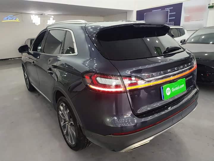 Фото 5 - Lincoln Nautilus