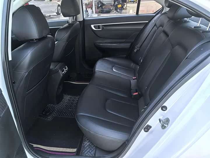 Фото 7 - Hyundai Mistra