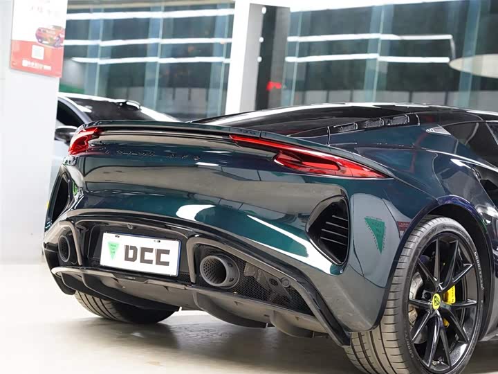 Фото 8 - Lotus Emira