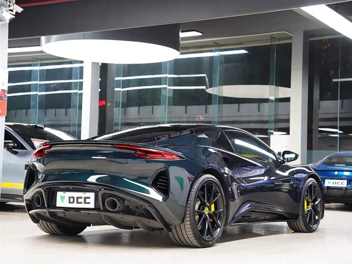 Фото 9 - Lotus Emira