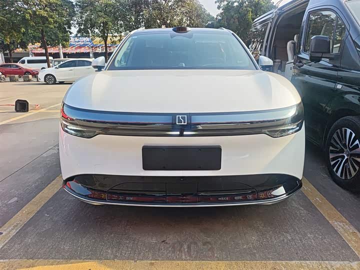 Фото 3 - Zeekr 7X